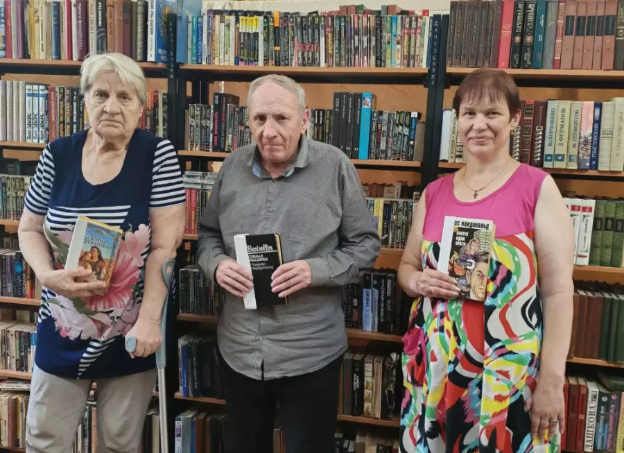 Вторая жизнь книг и стихи, пропитанные любовью