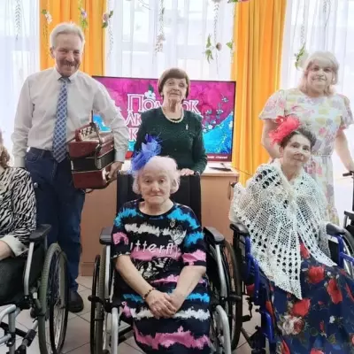 Предпраздничные поздравления