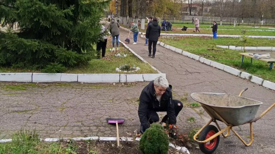 Октябрь - самое подходящее время для осенних субботников