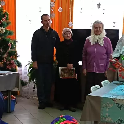 С Рождеством Христовым поздравил настоятель церкви Сампсона Странноприимца отец Дмитрий